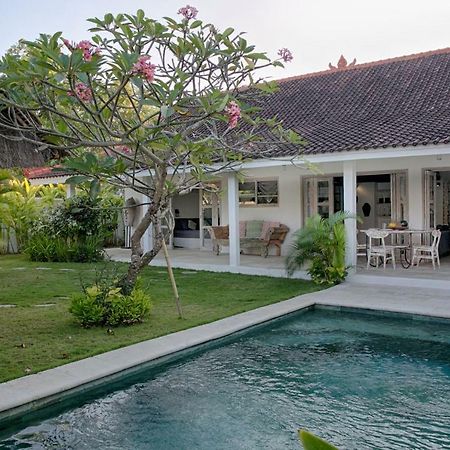 Villa Tom & Lucie Bingin Beach Uluwatu Eksteriør billede