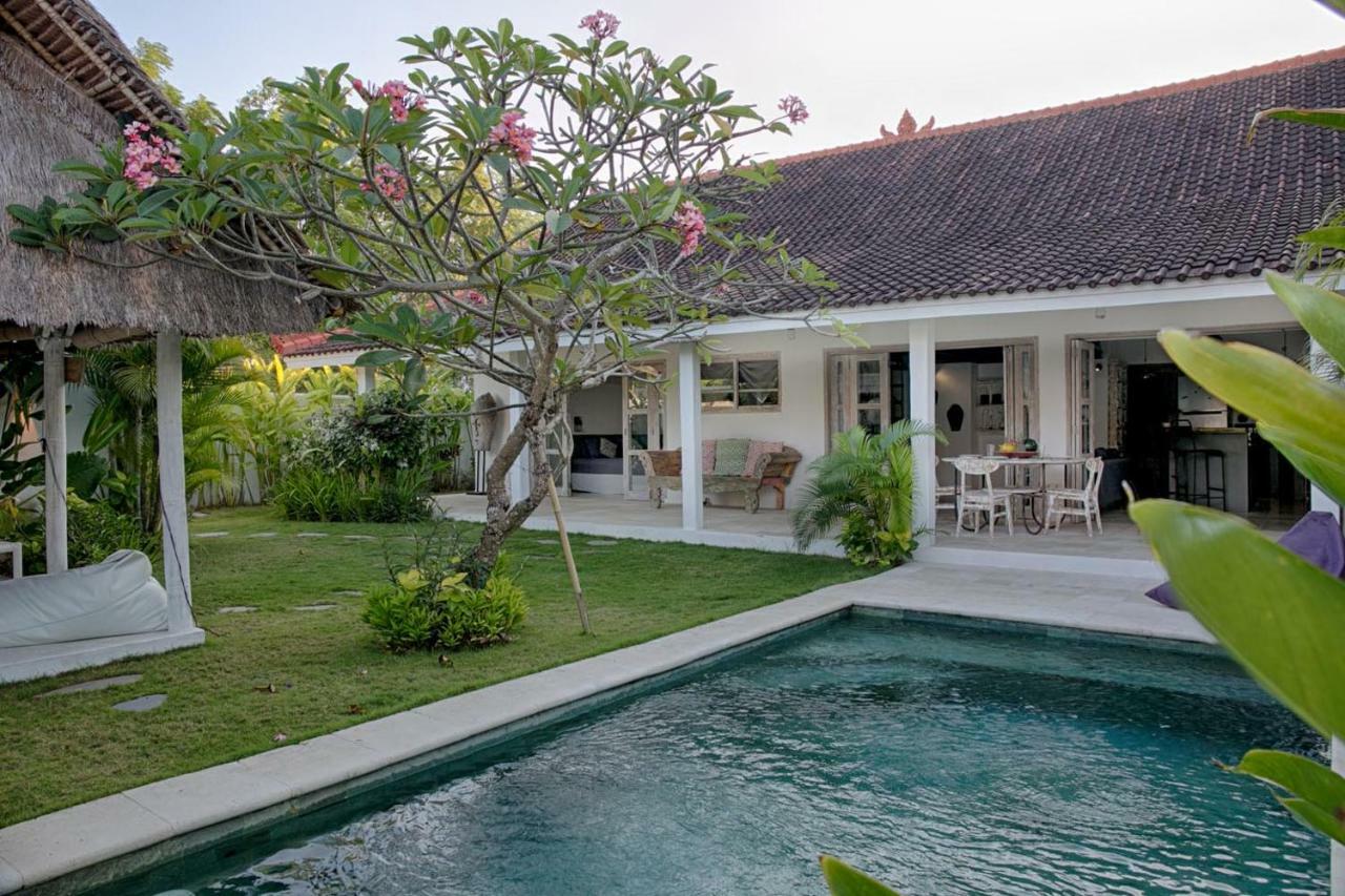 Villa Tom & Lucie Bingin Beach Uluwatu Eksteriør billede